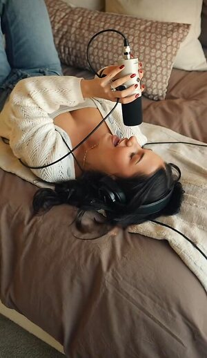 Jessica Baio leaked photo #4