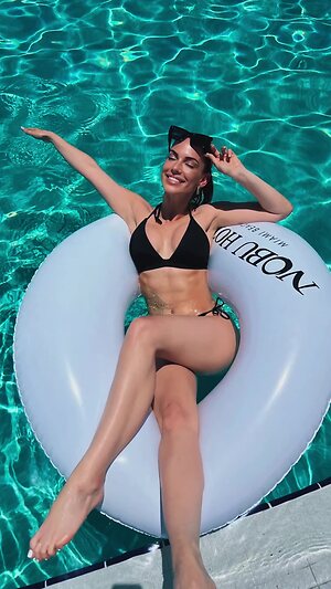 Jessica Lowndes collection