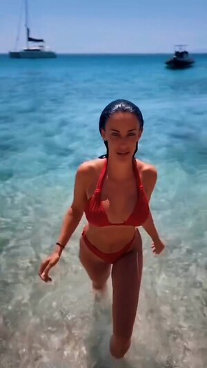 Jessica Lowndes collection