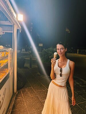 Jessica Lowndes leaked photo #6