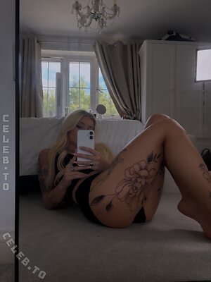 Jessica Mary Louise photo