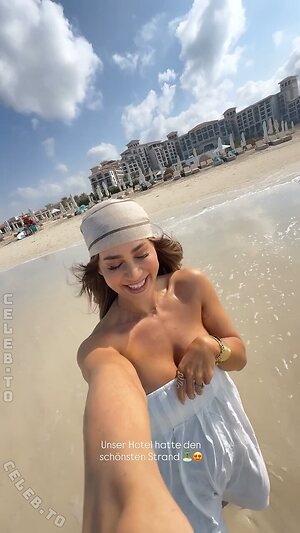 Jessica Paszka Nude Leaked Photo #4