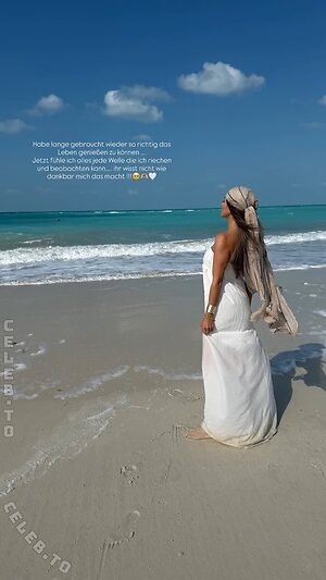 Jessica Paszka Nude Leaked Photo #5