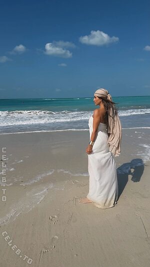 Jessica Paszka Nude Leaked Photo #6