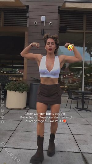 Jessica Paszka photo