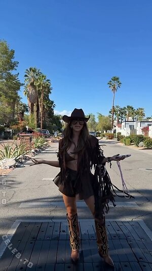 Jessica Paszka photo