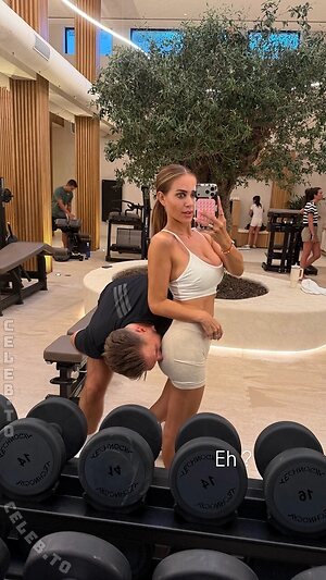 Jessica Paszka photo