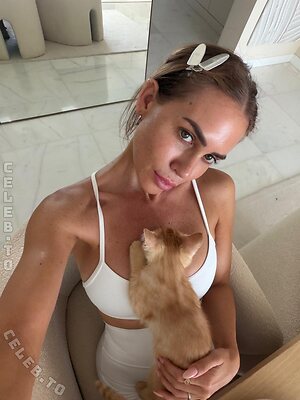 Jessica Paszka Nude Leaked Photo #639