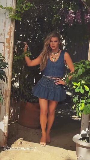 Jessica Simpson Hot leaked photo #56