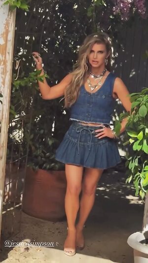 Jessica Simpson Hot leaked photo #57