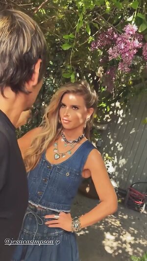 Jessica Simpson Hot leaked photo #58