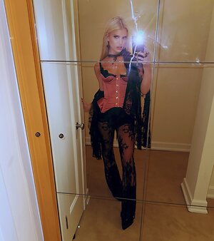Jessica Simpson leaked photo #58