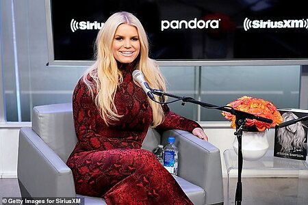 Jessica Simpson leaked photo #275