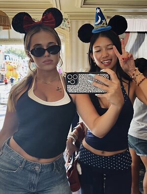 jessicaoskam leaked photo #18