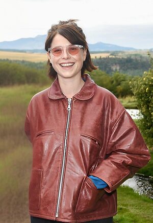 Jessie Buckley leaked photo #25