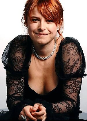 Jessie Buckley leaked photo #34