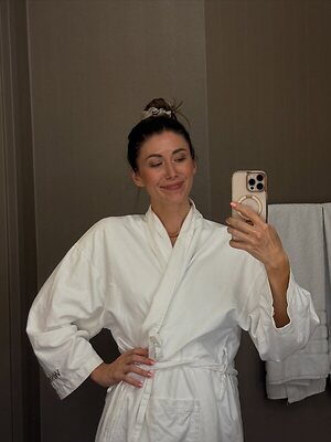 Jewel Staite leaked photo #2