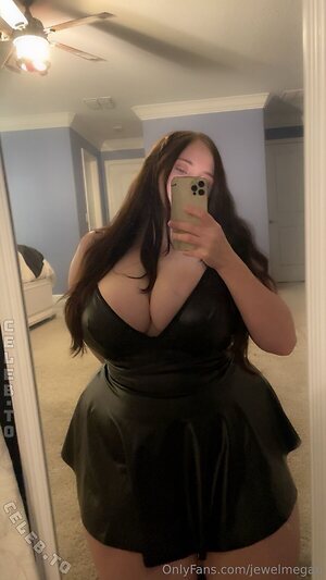Jewelxo photo