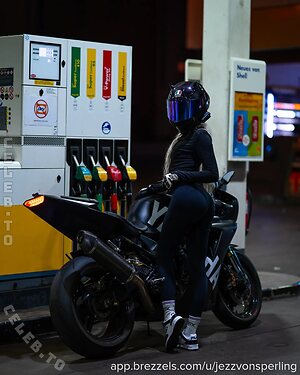 Jezz von Sperling Nude Leaked Photo #7