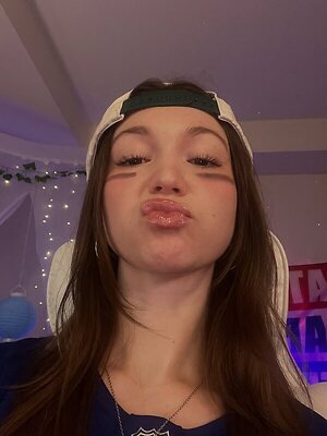JFHailey leaked photo #6