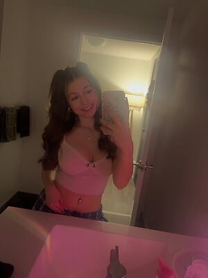 JFHailey leaked photo #17