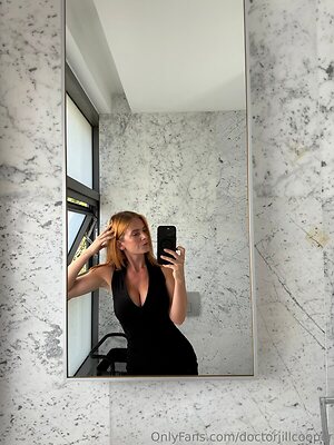 Jill Cooper leaked photo #8