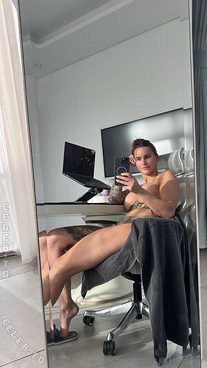 Jill Hardener Nude Leaked Photo #17