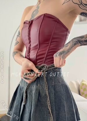 Jill Lange Nude Leaked Photo #3