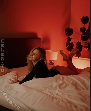 jny.rhs Nude Leaked Photo #2