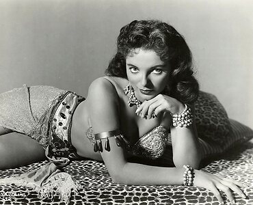 Joan Collins Nude Leaked Photo #43