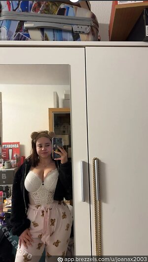 Joanax2003 Nude Leaked Photo #6