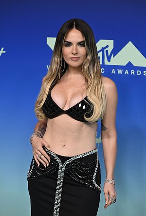 Joanna Jojo Levesque leaked photo #5