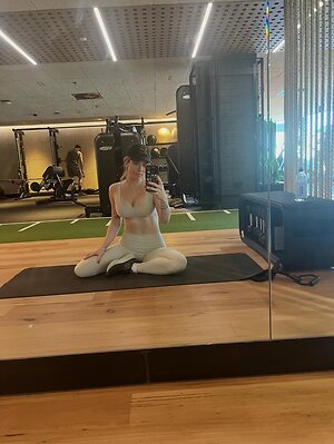 Joanna Jojo selfie in mirror