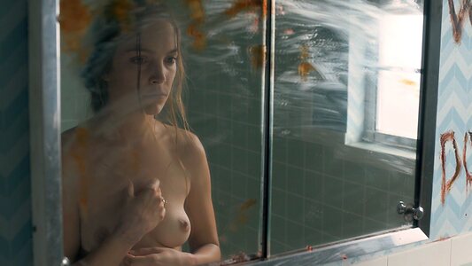 Jodi Balfour leaked photo #39