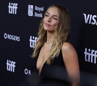 Jodie Comer leaked photo #28