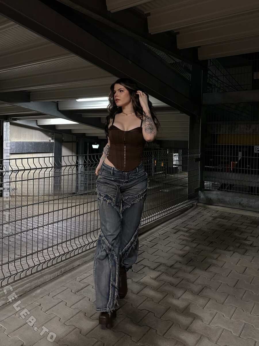 Nicole Wolf Nude Leaked Photos