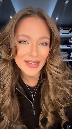 Joelina Drews Nude Leaked Photo #17