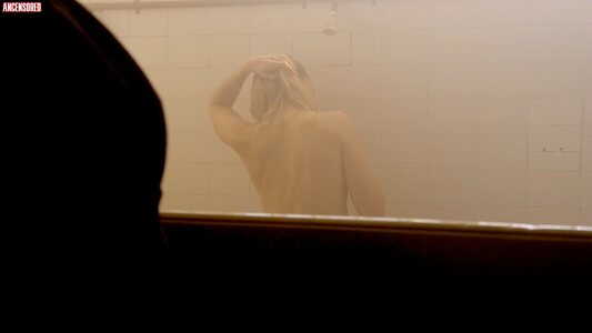 Joelle Carter leaked photo #5