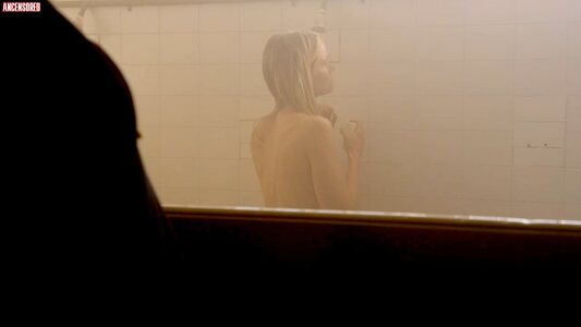 Joelle Carter leaked photo #6