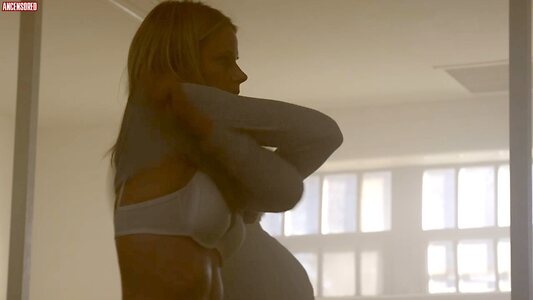 Joelle Carter leaked photo #7