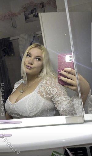 Joelle.boelk Nude Leaked Photo #10