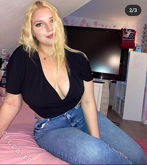 Joelle.boelk leaked photo #14