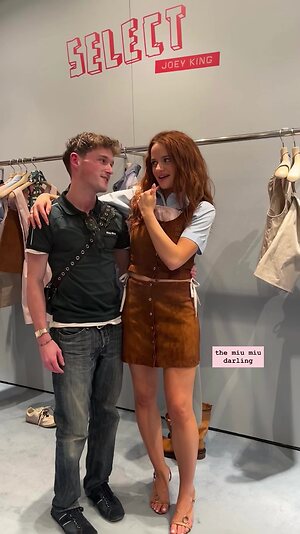 Joey King Hot leaked photo #60