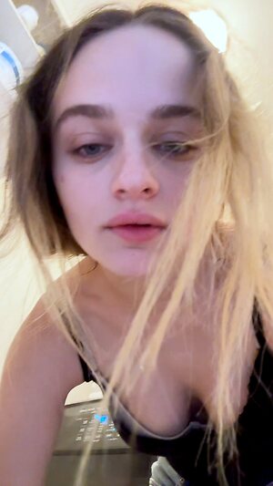 Joey King Hot
