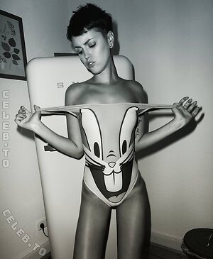 Johanna Winter Nude Leaked Photo #11