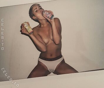 Johanna Winter Nude Leaked Photo #25