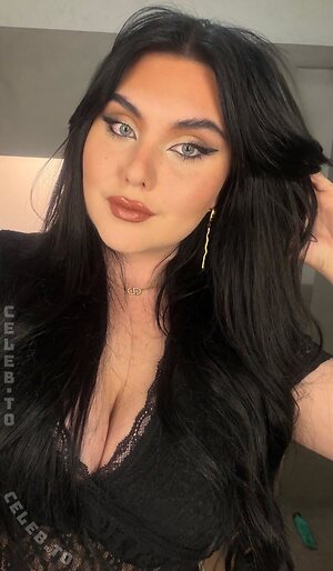 JohannaMuellner More Nude Photos
