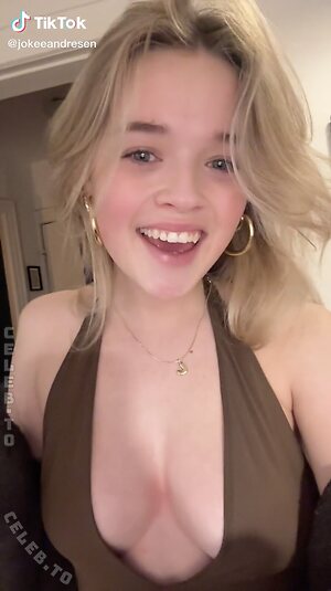 Jokeeandresen Nude Leaked Photo #9