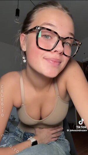 Jokeeandresen Nude Leaked Photo #14