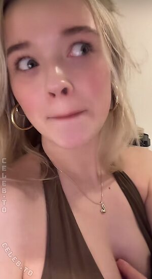 Jokeeandresen Nude Leaked Photo #25